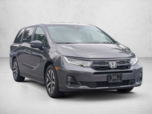 Certified 2026 Honda Odyssey EX-L image 3