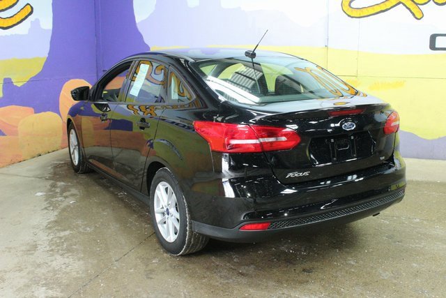 Used 2017 Ford Focus SE image 6