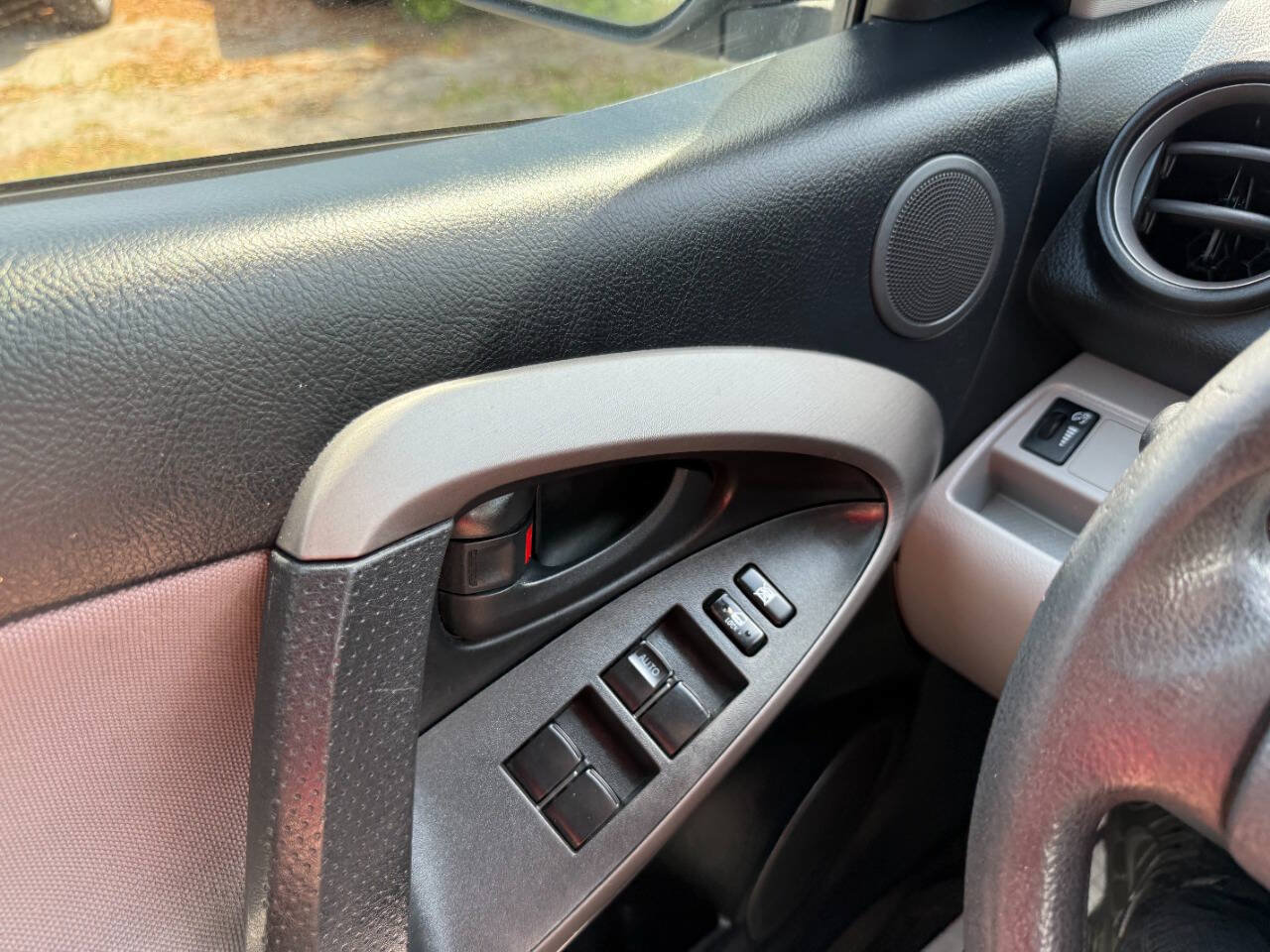 Used 2007 Toyota RAV4 2WD image 25