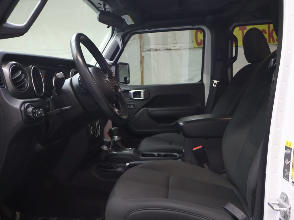 Used 2022 Jeep Gladiator Sport AWD/4WD image 16