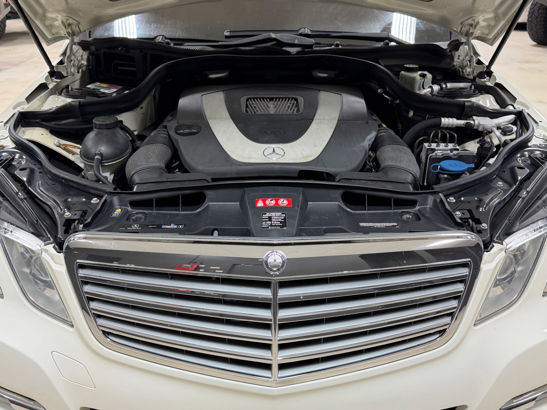 Used 2011 Mercedes-Benz E 350 4MATIC Wagon image 31