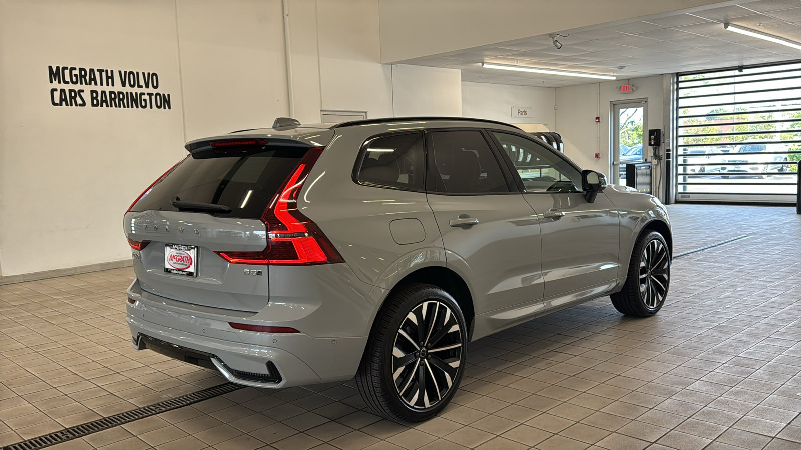 Used 2026 Volvo XC60 B5 Ultra AWD/4WD image 5