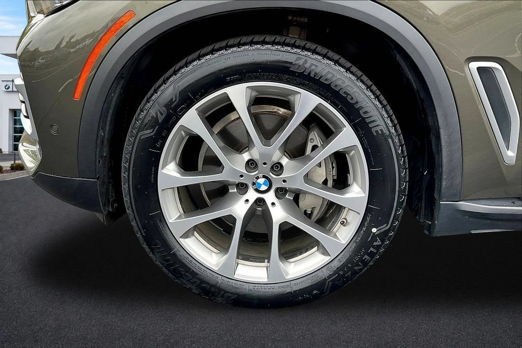 Used 2020 BMW X5 xDrive40i w/ Premium Package AWD/4WD image 34