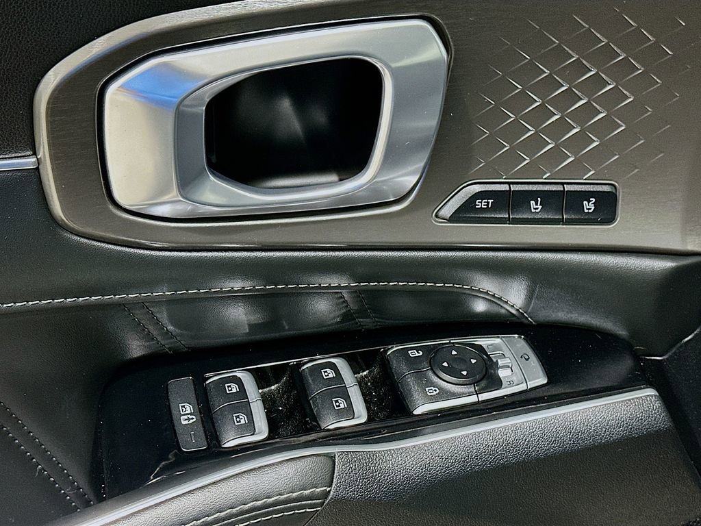 Used 2022 Kia Sorento SX FWD image 18