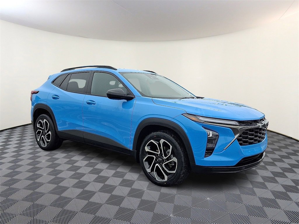 Used 2024 Chevrolet Trax RS w/ Sunroof Package image 1