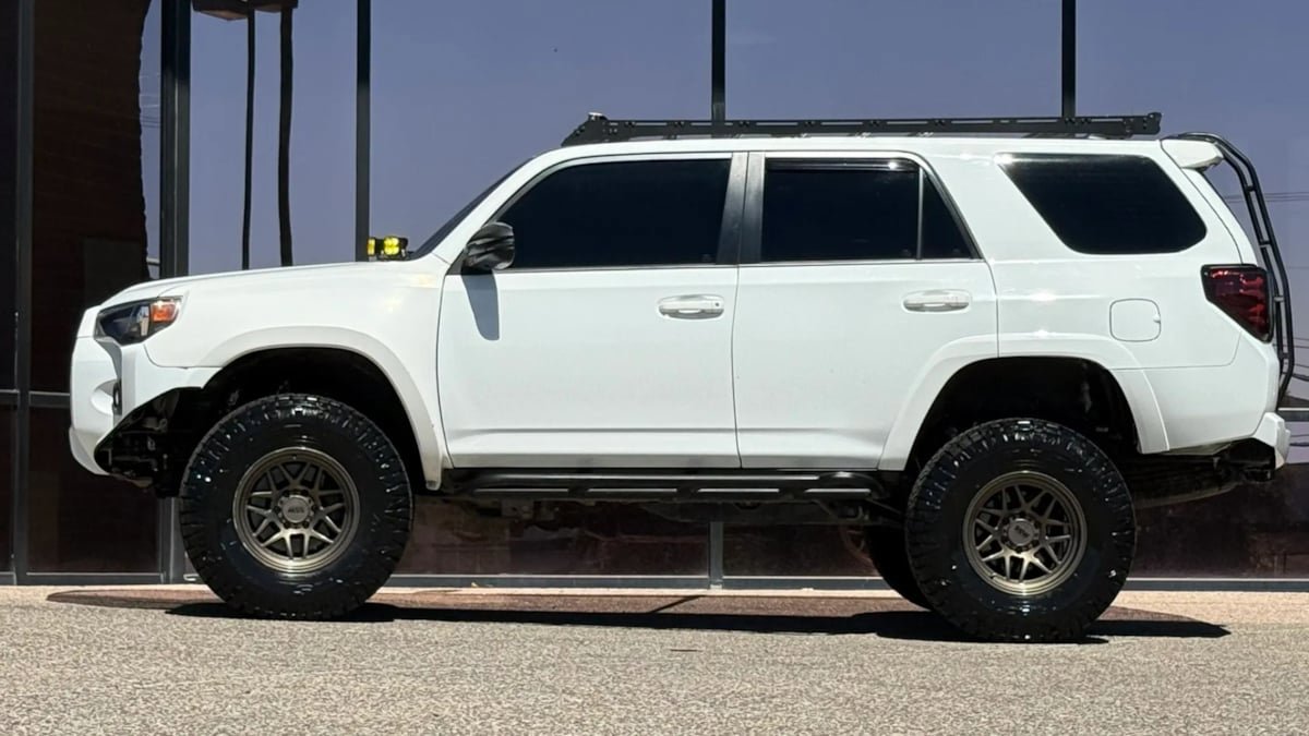 Used 2023 Toyota 4Runner SR5 Premium AWD/4WD image 5