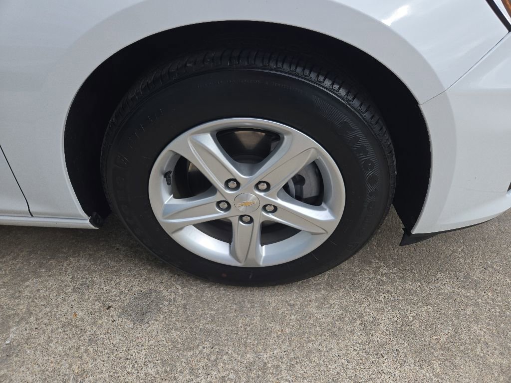 Used 2024 Chevrolet Malibu LS FWD image 24