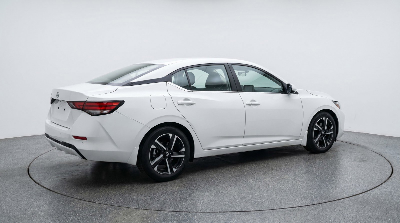 Used 2025 Nissan Sentra SV FWD image 9