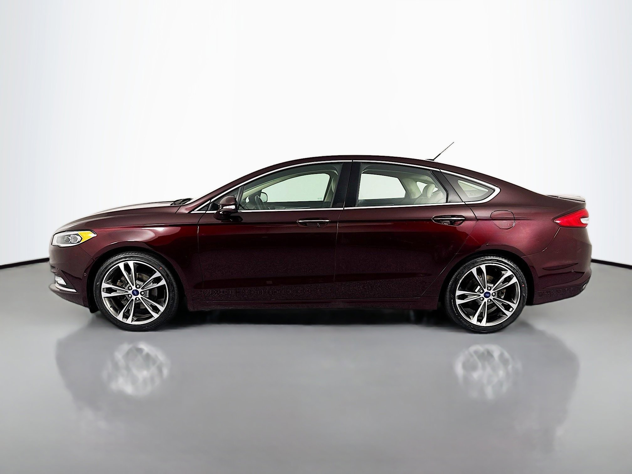Used 2017 Ford Fusion Titanium FWD image 8