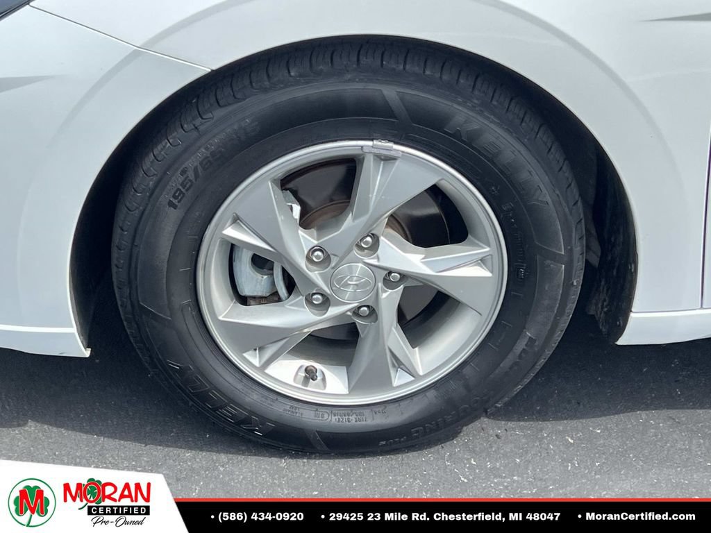 Used 2021 Hyundai Elantra SE FWD image 9