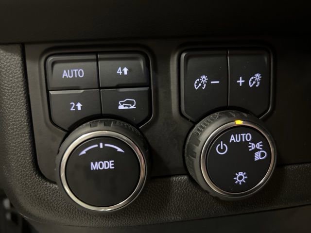 Used 2024 Chevrolet Suburban LT AWD/4WD image 41