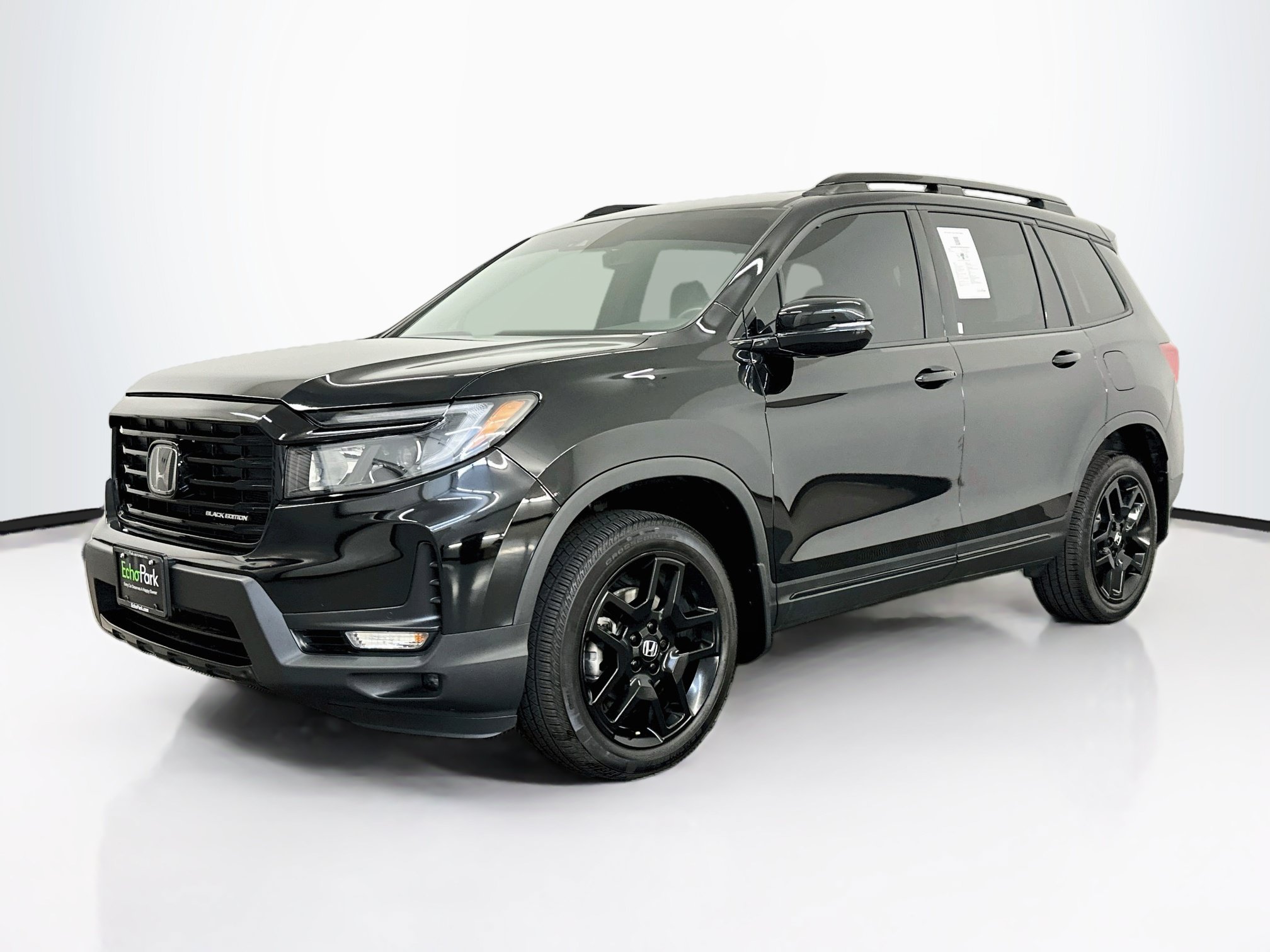 Used 2024 Honda Passport Black Edition image 3