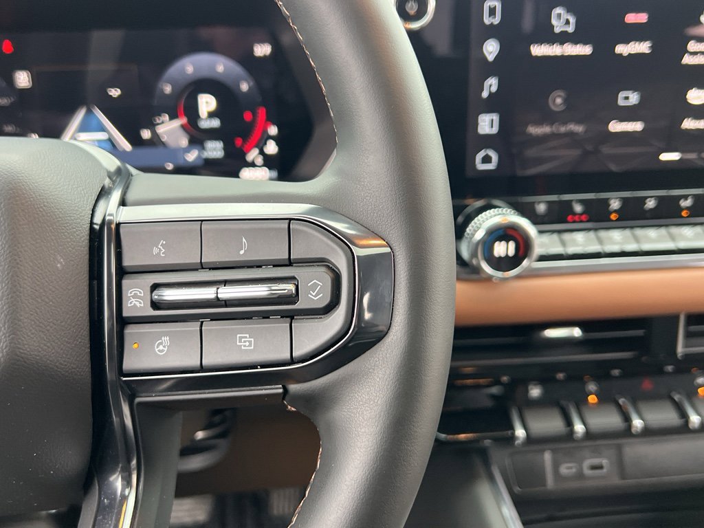 Used 2025 GMC Canyon AT4 w/ Nightfall Edition image 34