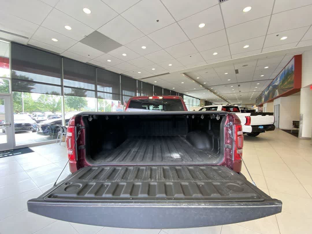 Used 2019 RAM 1500 Laramie w/ Sport Appearance Package AWD/4WD image 26