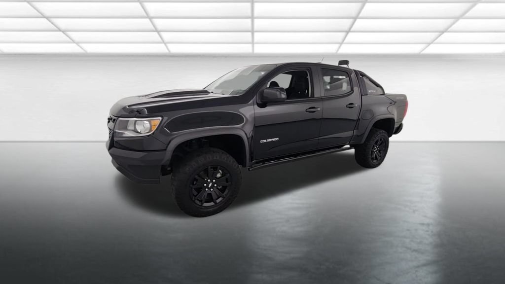 Used 2019 Chevrolet Colorado ZR2 w/ ZR2 Midnight Special Edition AWD/4WD image 3