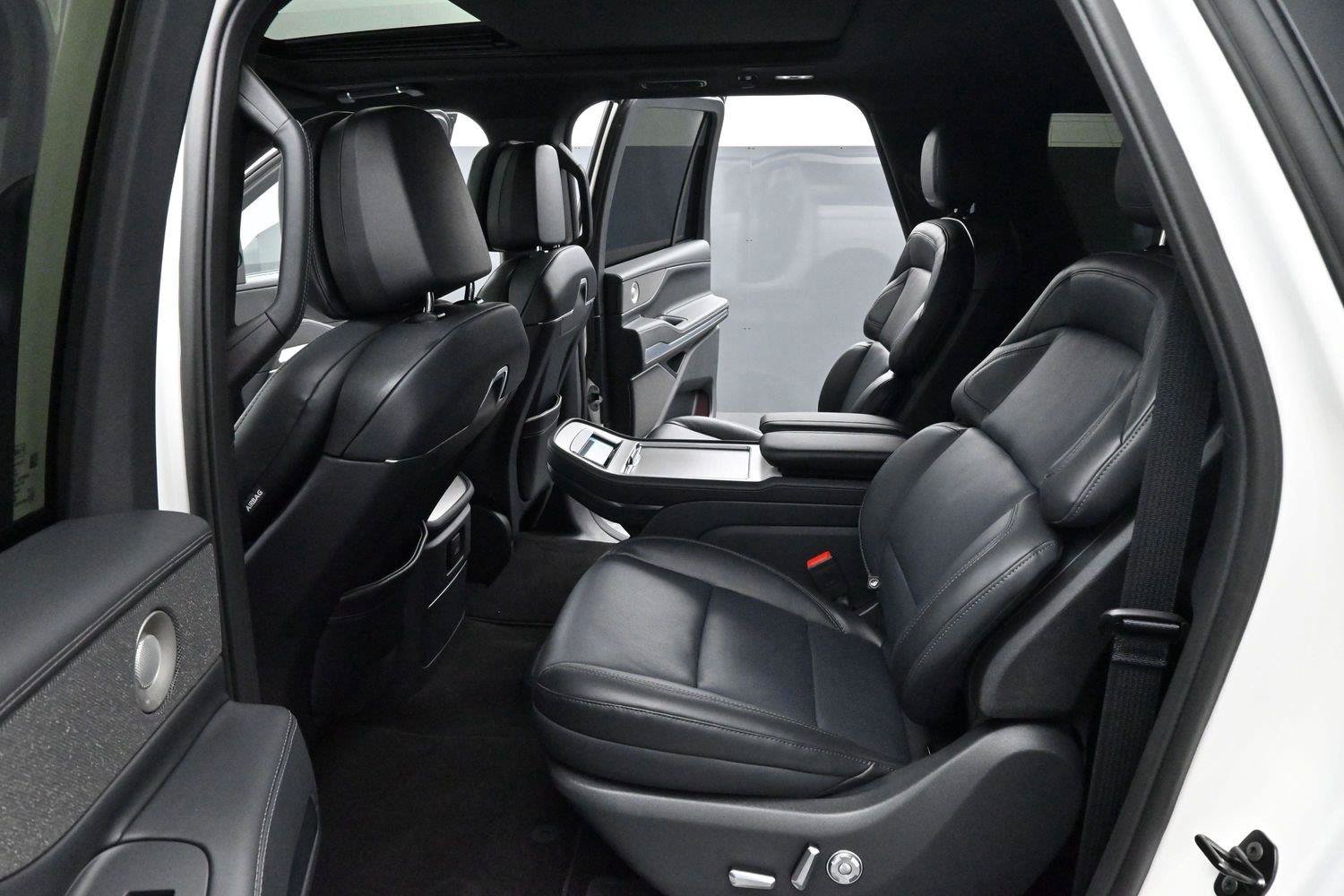 Used 2026 Lincoln Navigator L Reserve w/ Jet Appearance Package AWD/4WD image 32