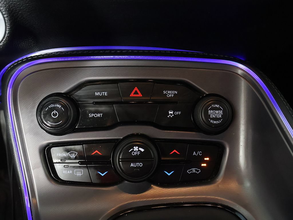 Used 2023 Dodge Challenger SXT RWD image 38