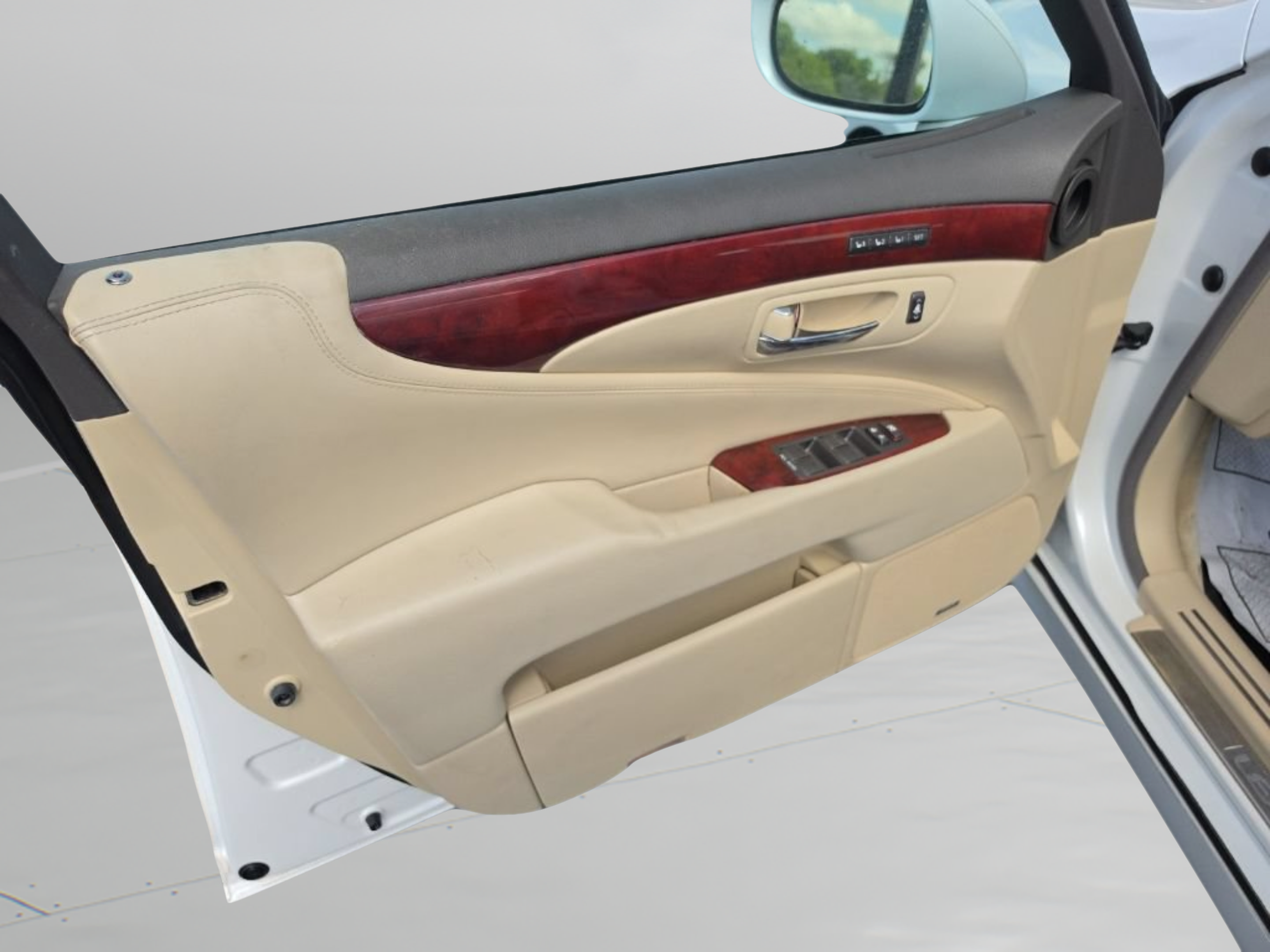 Used 2012 Lexus LS 460 w/ Comfort Pkg RWD image 11