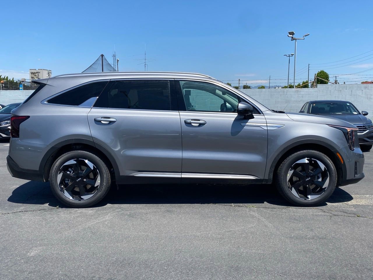 New 2026 Kia Sorento EX w/ EX Premium Package FWD image 2