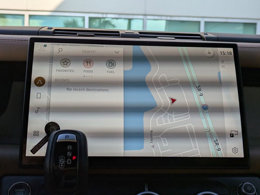 New 2026 Land Rover Defender 110 X-Dynamic SE image 25
