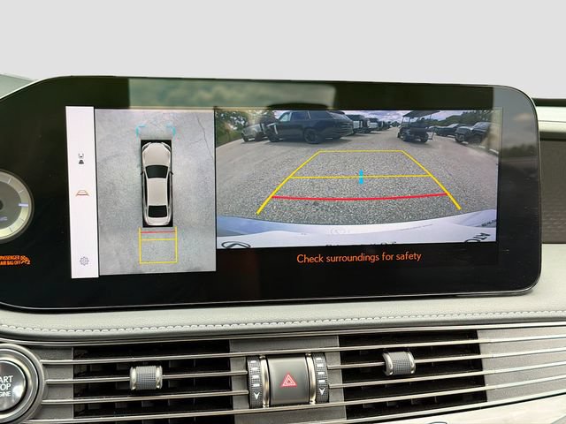Used 2024 Lexus LS 500 w/ Interior Upgrade Package RWD image 33