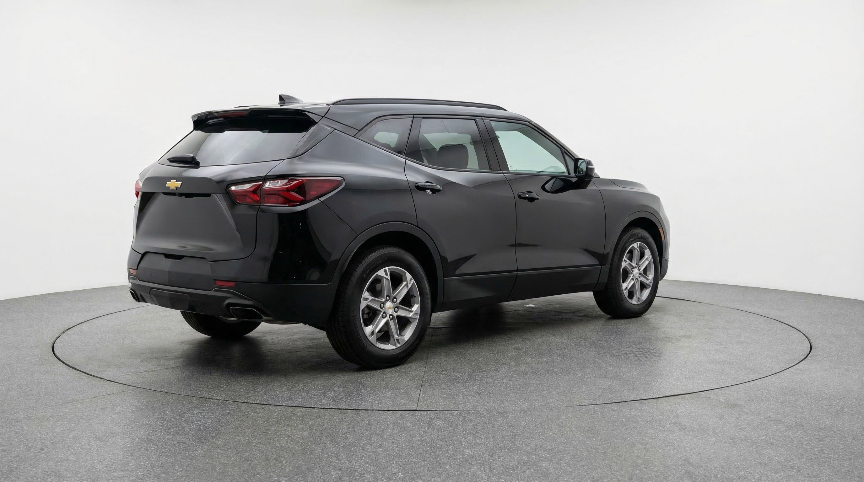 Used 2025 Chevrolet Blazer LT FWD image 9