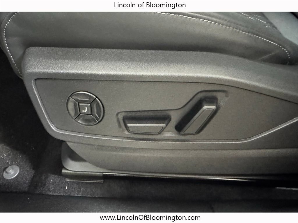 Used 2025 Audi SQ5 Prestige w/ Prestige Package AWD/4WD image 43