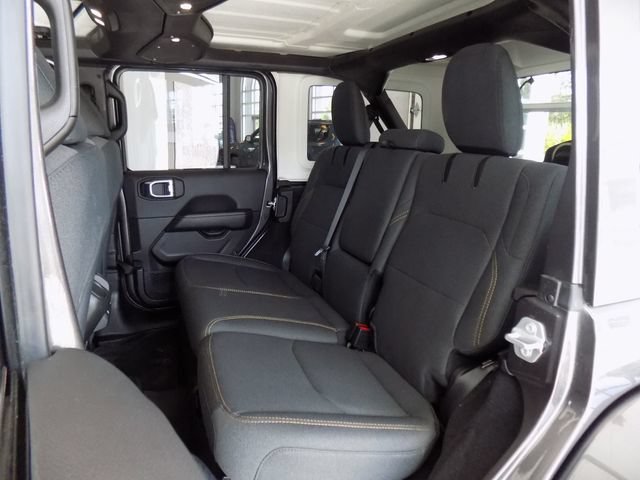 Certified 2025 Jeep Wrangler Unlimited Sahara AWD/4WD image 38