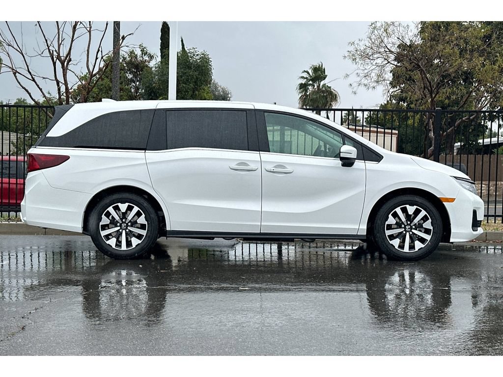 New 2026 Honda Odyssey EX-L image 3