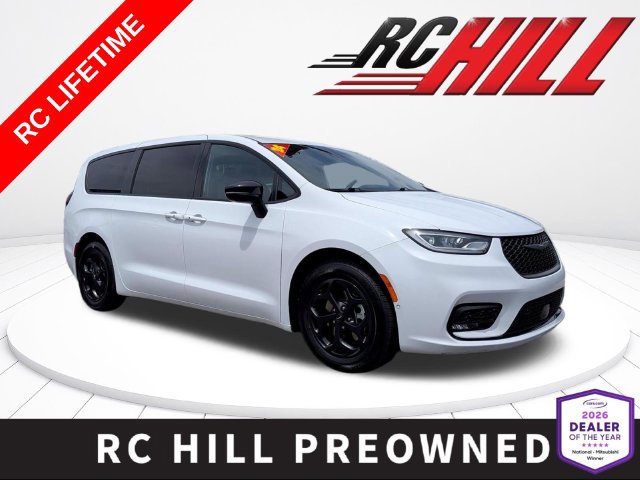 Used 2024 Chrysler Pacifica Limited FWD image 1