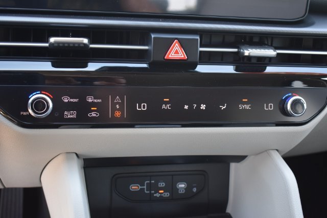 New 2026 Kia Sportage EX FWD image 28
