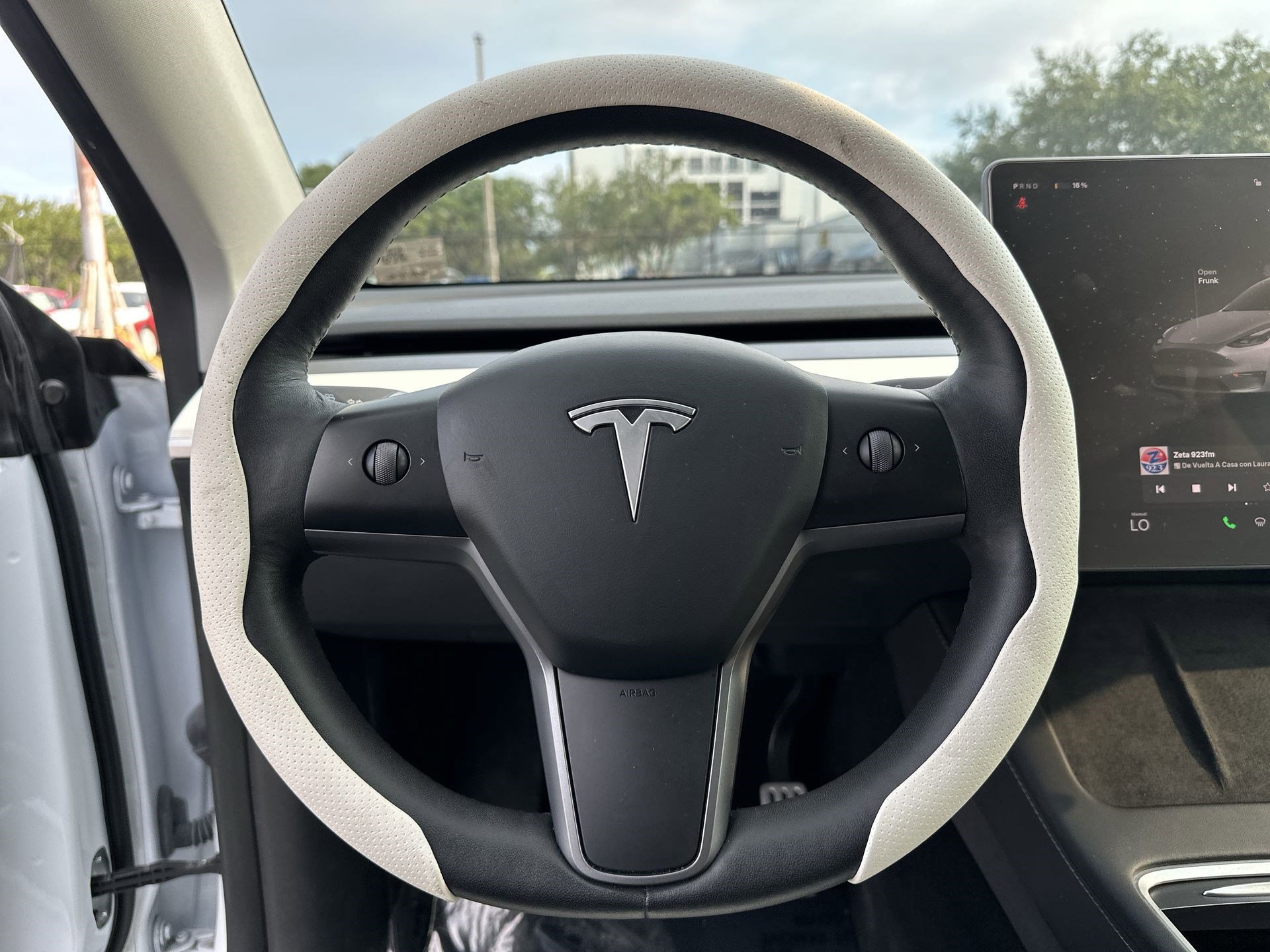 Used 2022 Tesla Model Y Performance AWD/4WD image 11