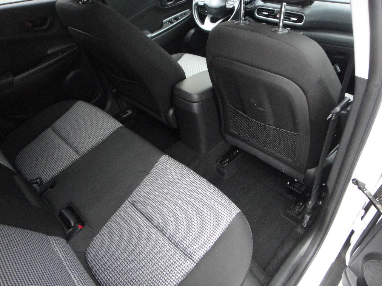Used 2021 Hyundai Kona SEL Plus w/ Cargo Package AWD/4WD image 14
