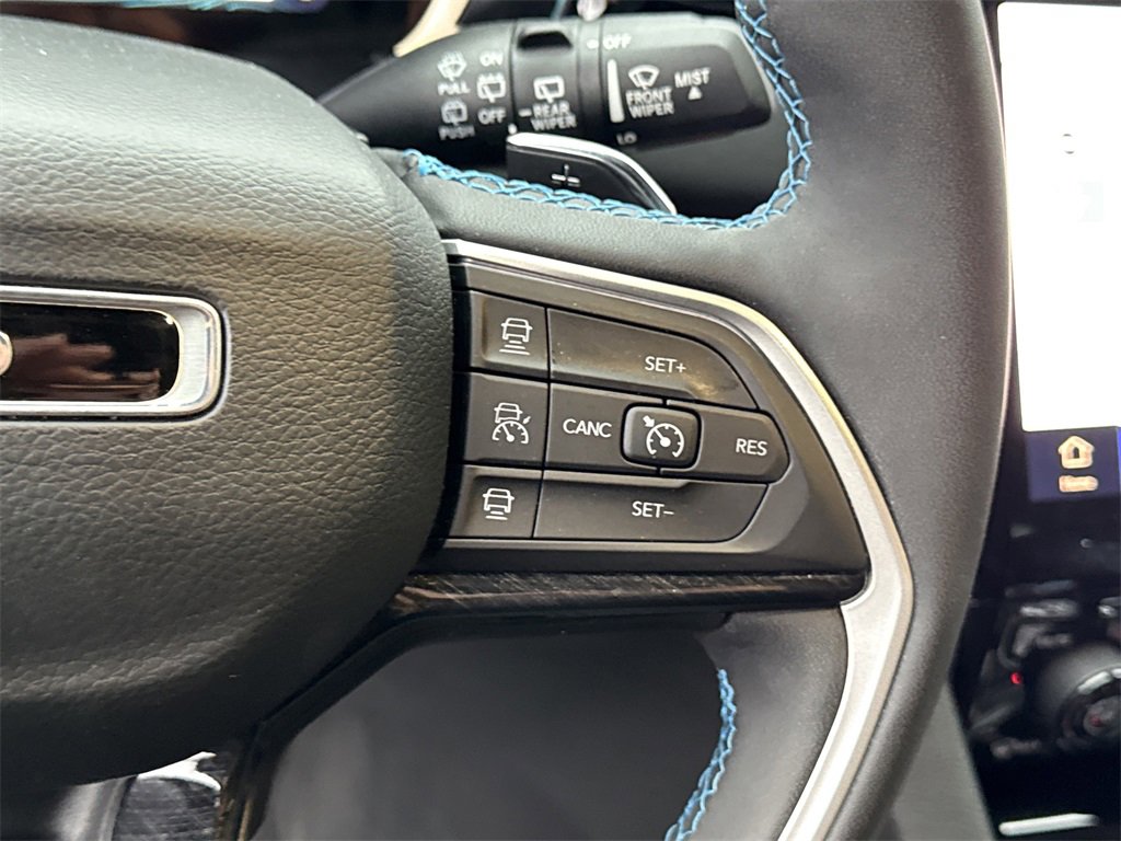 Used 2022 Jeep Grand Cherokee Trailhawk w/ Advanced Protech Group II image 28