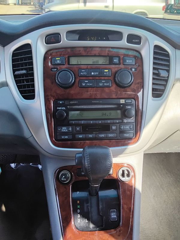 Used 2004 Toyota Highlander Limited image 11