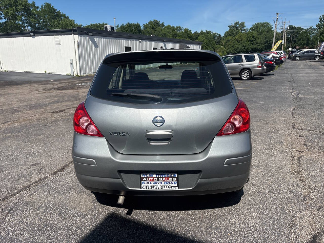 Used 2009 Nissan Versa 1.8 S w/ PWR Pkg FWD image 4