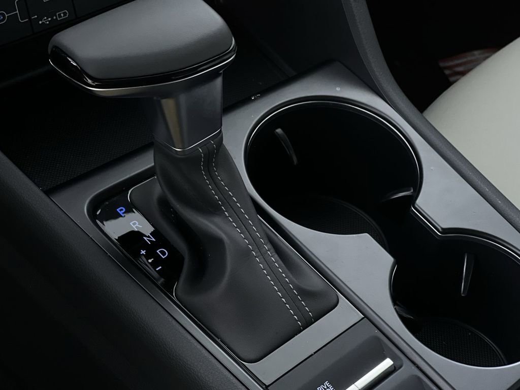 Used 2025 Hyundai Sonata SE image 21