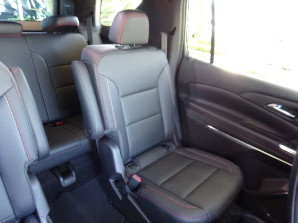 New 2026 Chevrolet Traverse Z71 w/ Enhanced Driving Package AWD/4WD image 16