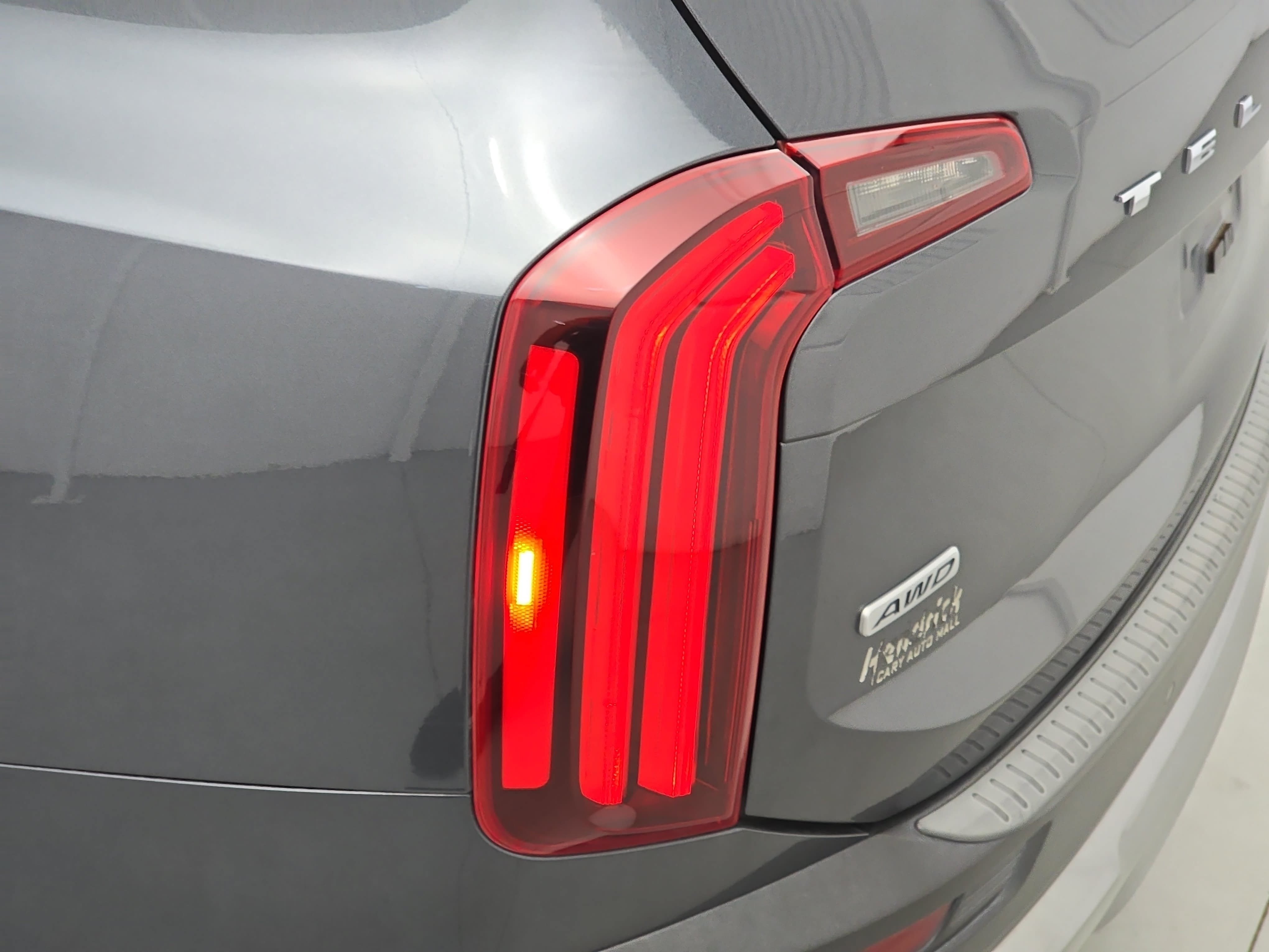 Used 2020 Kia Telluride SX w/ Towing Package AWD/4WD image 37