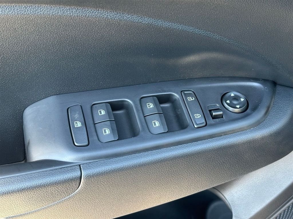 New 2026 Hyundai Venue SEL FWD image 10