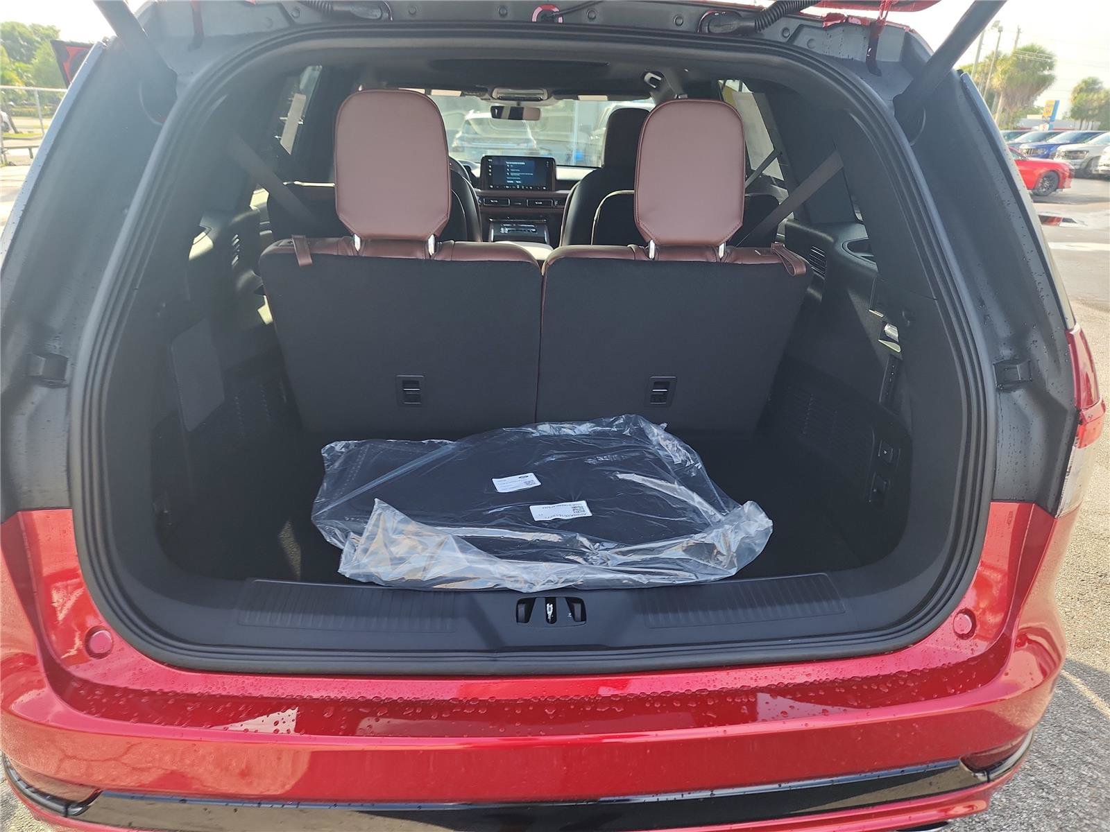 New 2026 Lincoln Aviator Reserve w/ Jet Appearance Package RWD image 19
