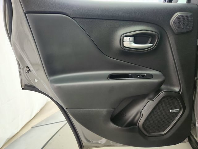 Used 2020 Jeep Renegade Limited w/ LED Lighting Group AWD/4WD image 23