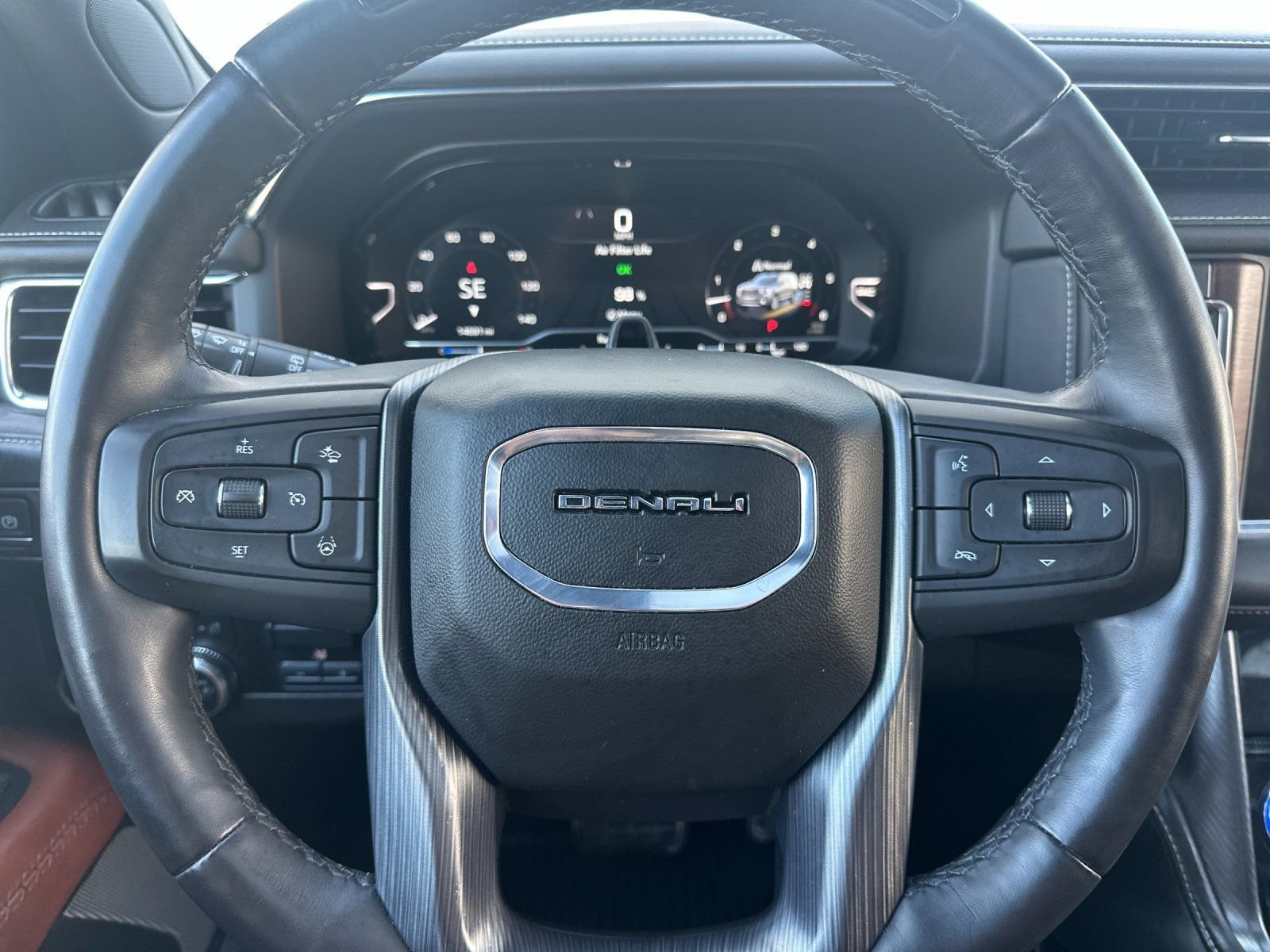 Used 2023 GMC Yukon Denali Ultimate AWD/4WD image 29