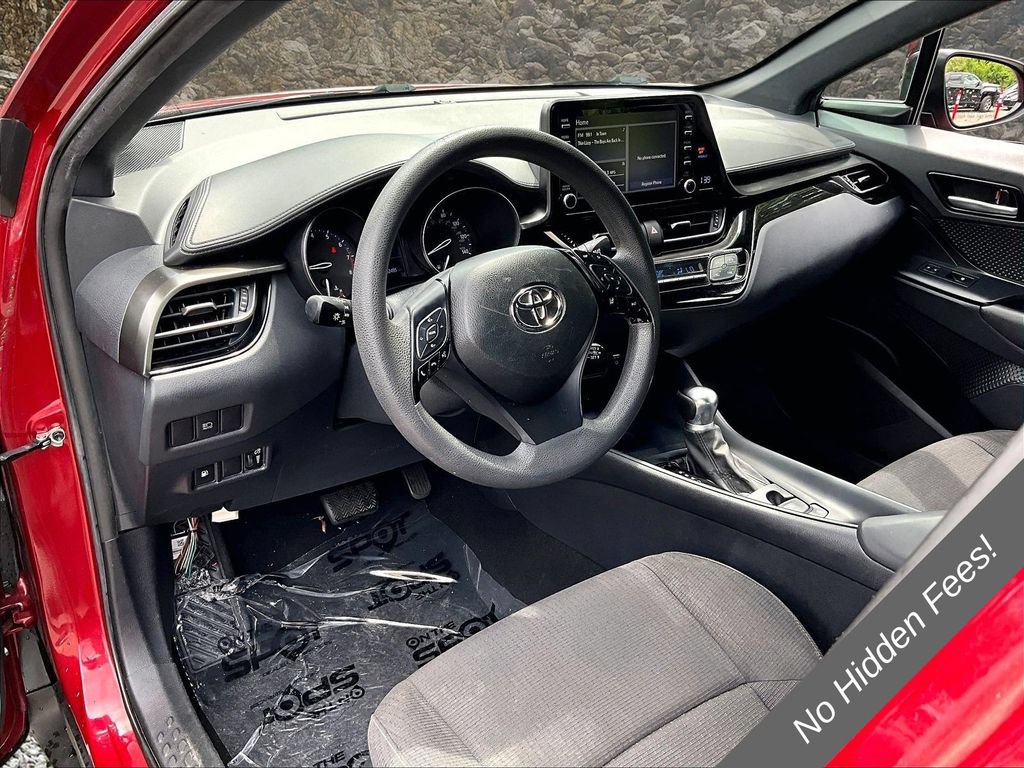 Used 2019 Toyota C-HR LE FWD image 11