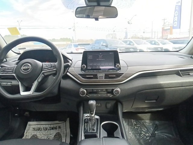 Used 2024 Nissan Altima 2.5 SV image 25