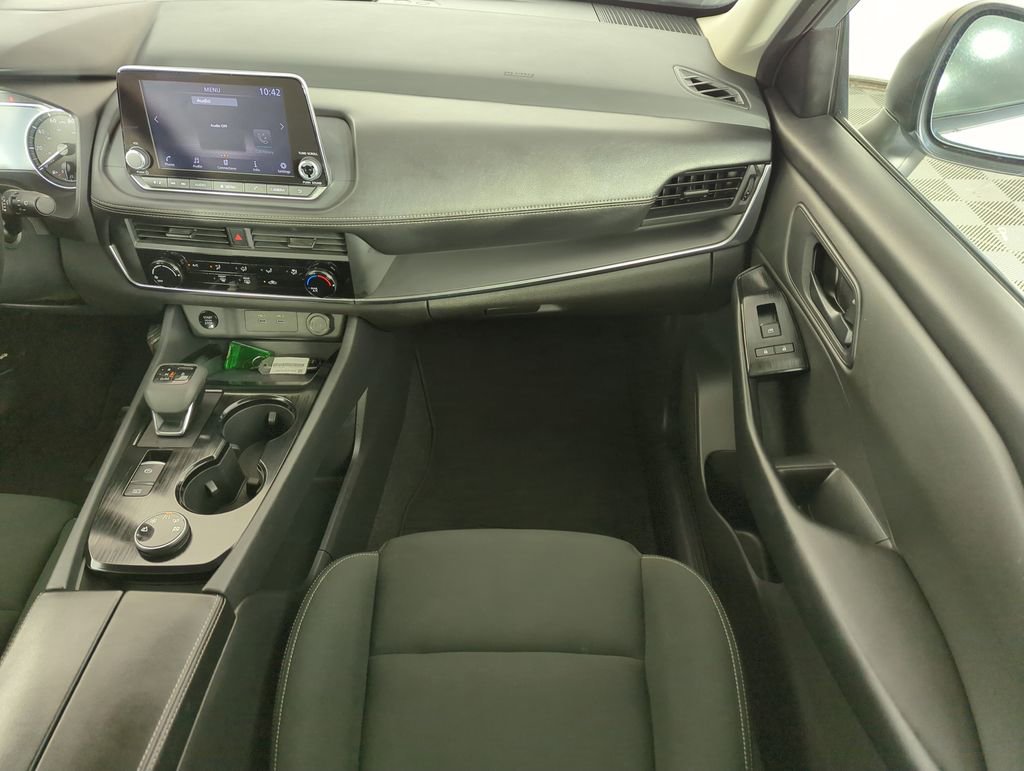 Used 2024 Nissan Rogue S image 16