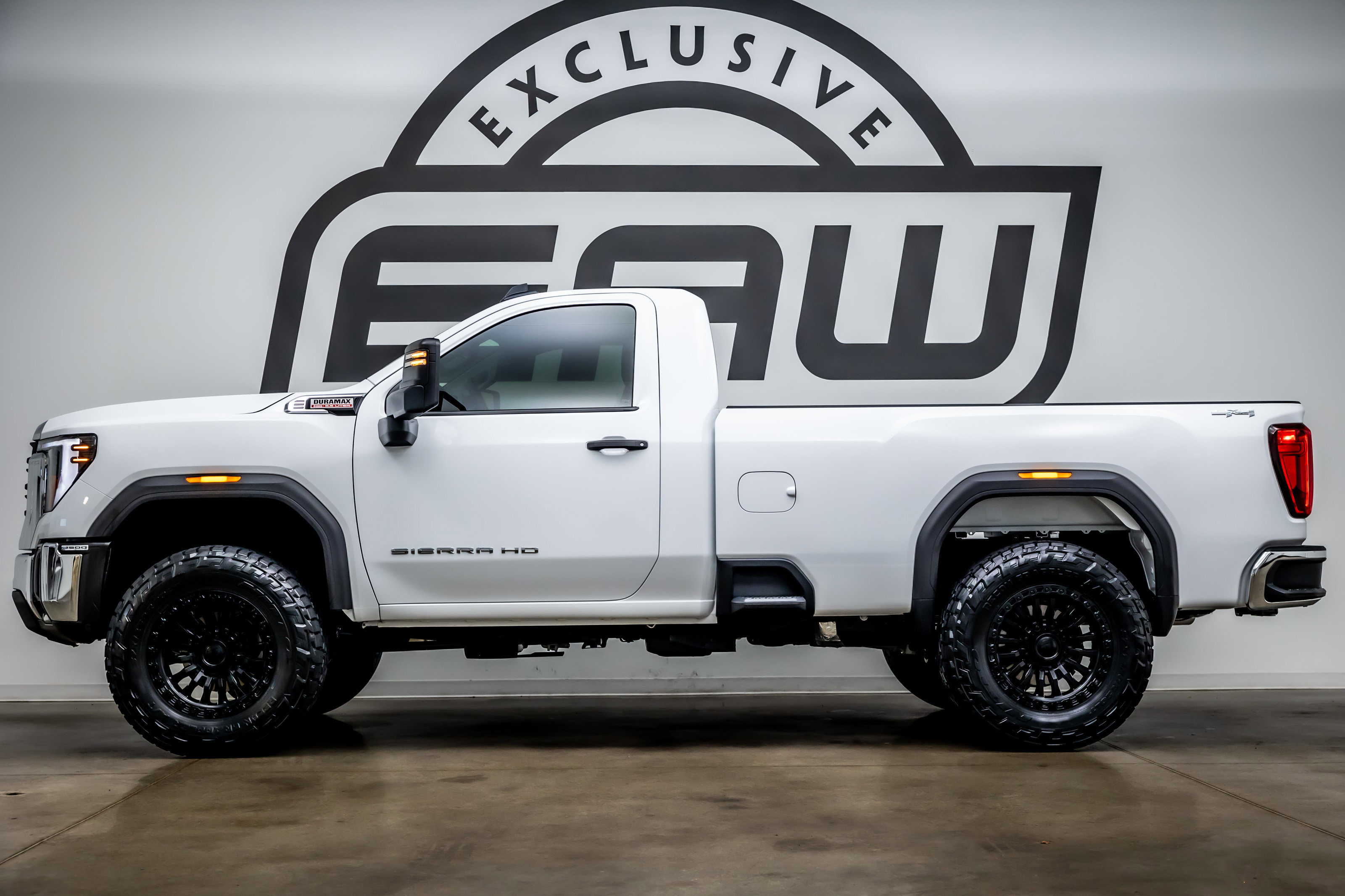 Used 2025 GMC Sierra 2500 Pro w/ Snow Plow Prep/Camper Package image 5