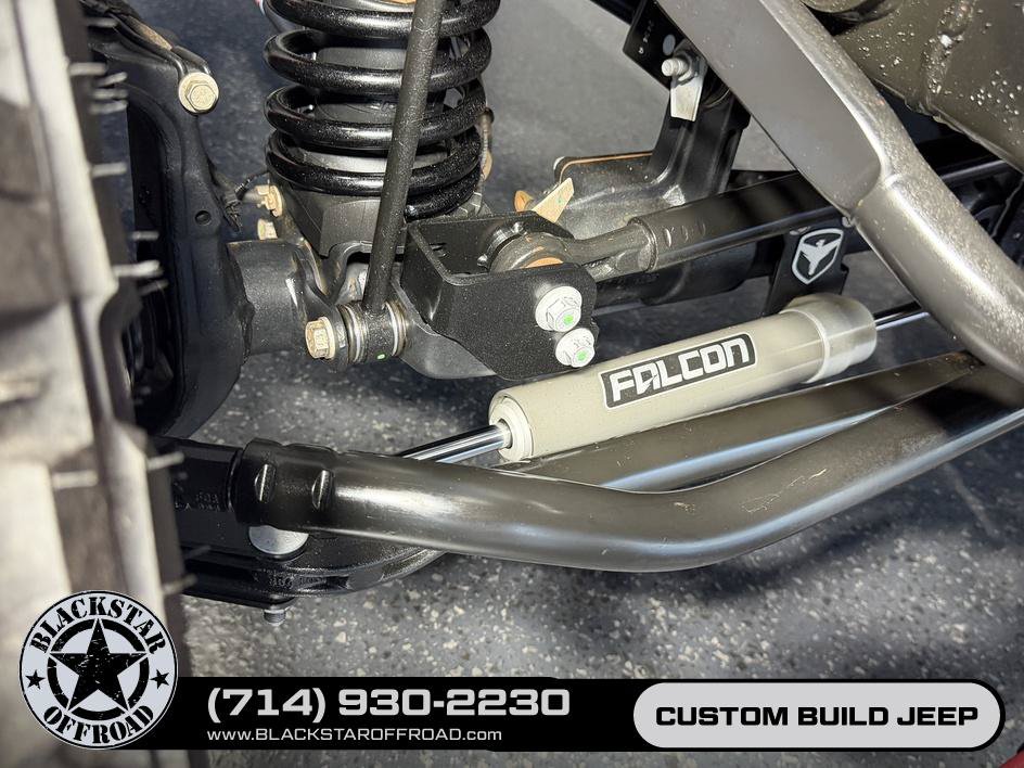 Used 2025 Jeep Wrangler Unlimited Rubicon AWD/4WD image 39