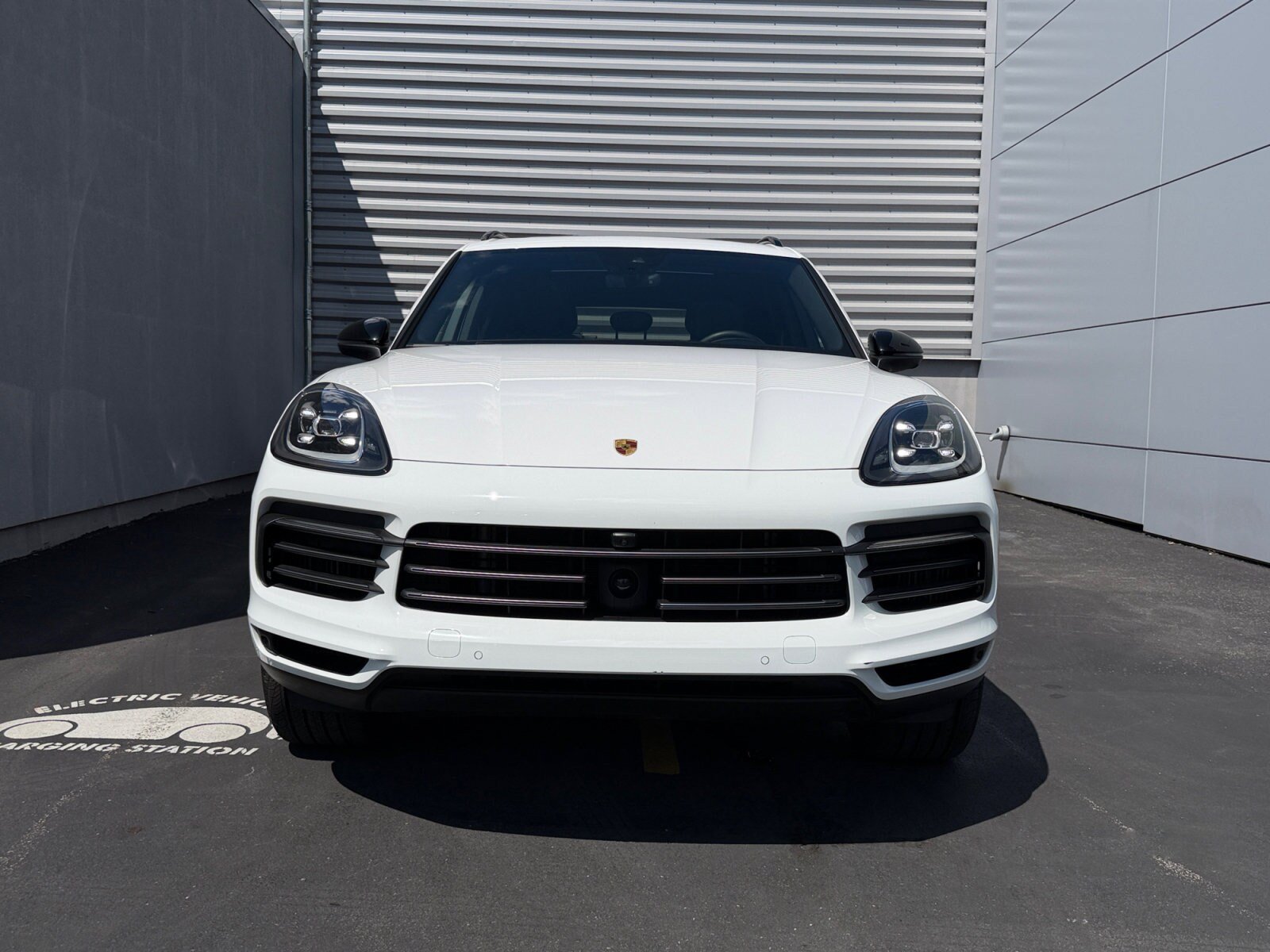 Certified 2023 Porsche Cayenne Platinum Edition AWD/4WD image 6