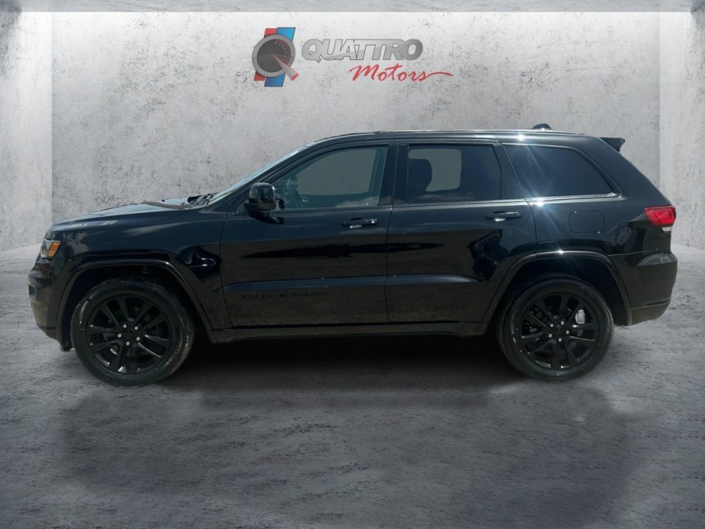Used 2021 Jeep Grand Cherokee Laredo X AWD/4WD image 2